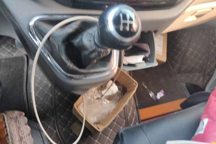 Used Foton Toano 2015 2.8T Commercial Version Short Wheelbase ISF2.8 Gear Lever