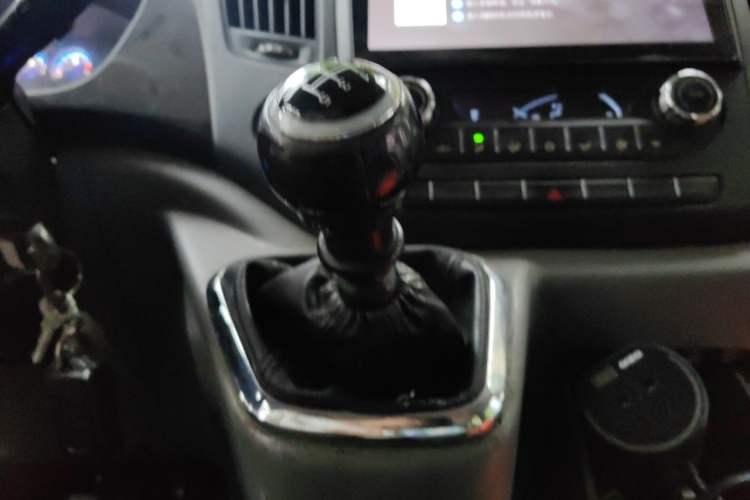 Used Foton Toano 2015 2.8T Commercial Version Short Wheelbase ISF2.8 Gear Lever