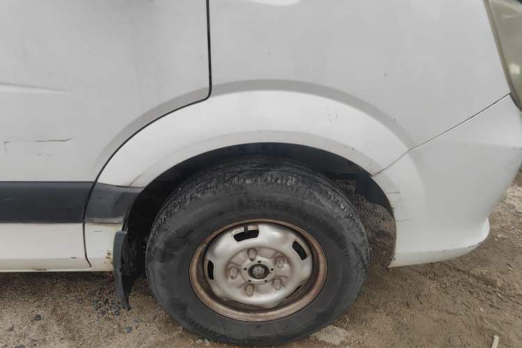 Used Foton Toano 2015 2.8T Commercial Version Short Wheelbase ISF2.8 Right Front Wheel Hub