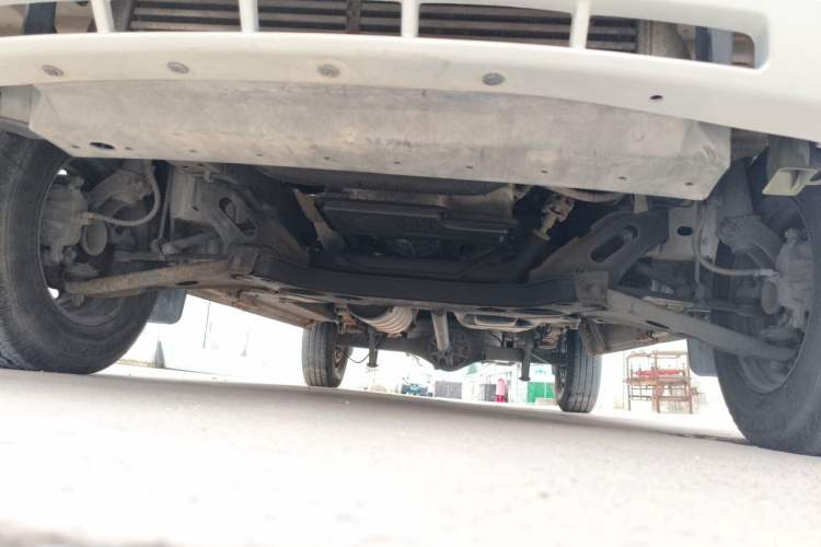 Used Foton Toano 2016 2.5T Commercial Version Short Wheelbase 4J25TC1 Chassis Front