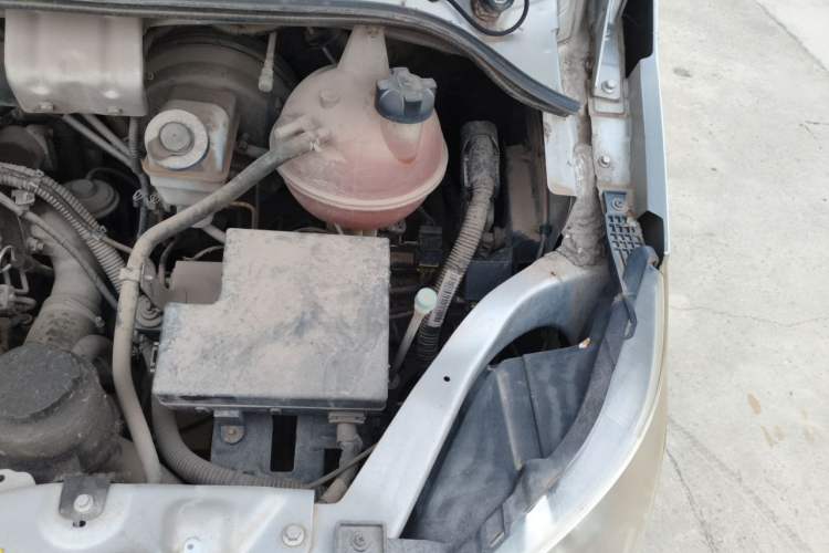 Used Foton Toano 2016 2.5T Commercial Version Short Wheelbase 4J25TC1 Engine Bay Left