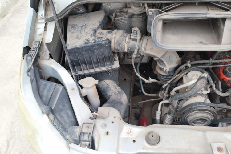 Used Foton Toano 2016 2.5T Commercial Version Short Wheelbase 4J25TC1 Engine Bay Right