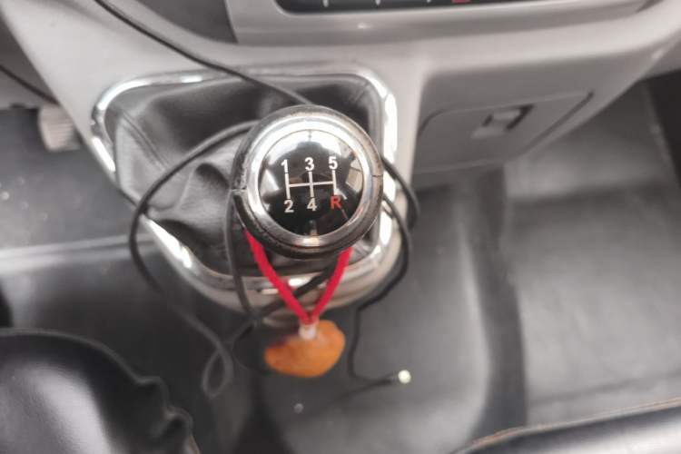 Used Foton Toano 2016 2.5T Commercial Version Short Wheelbase 4J25TC1 Gear Lever
