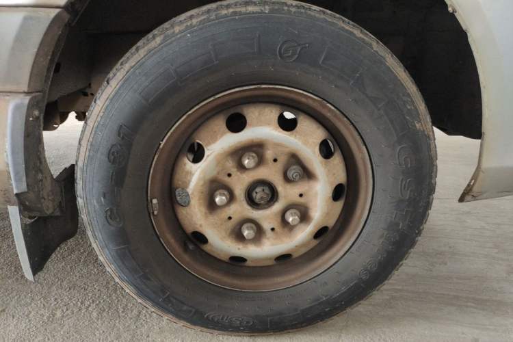 Used Foton Toano  Right Front Wheel Hub