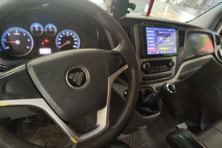 Used Foton Toano 2016 2.8T Commercial Version Short Wheelbase 4J28TC3 Center Console