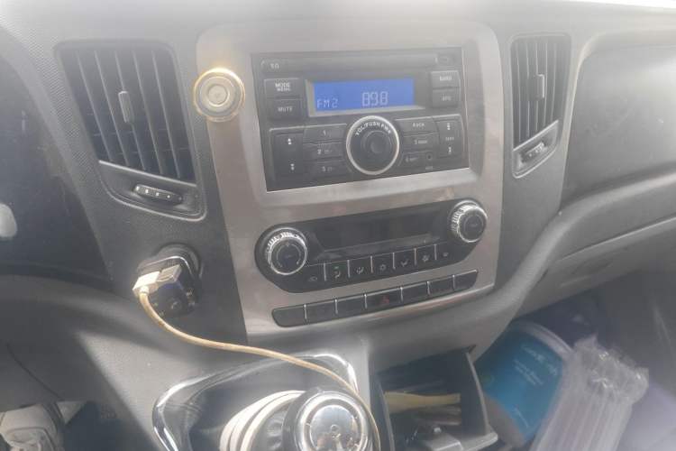 Used Foton Toano 2017 2.5T Restyled E Commercial Version Short Wheelbase 4J25TC3 Audio And AC Panel