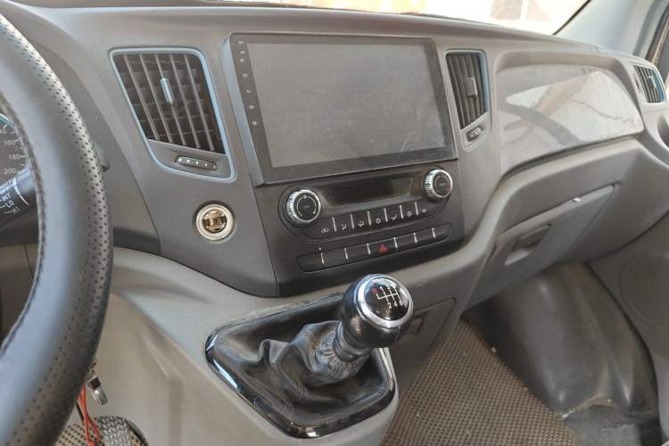 Used Foton Toano 2017 2.8T Facelifted E Van Long Wheelbase 4J28TC3 Audio And AC Panel