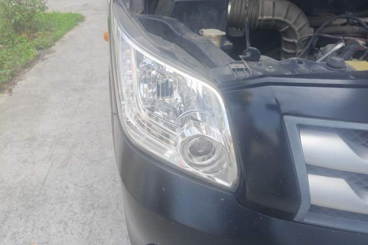 Used Foton Toano 2017 2.5T Restyled E Commercial Version Short Wheelbase 4J25TC3 Right Front Headlight