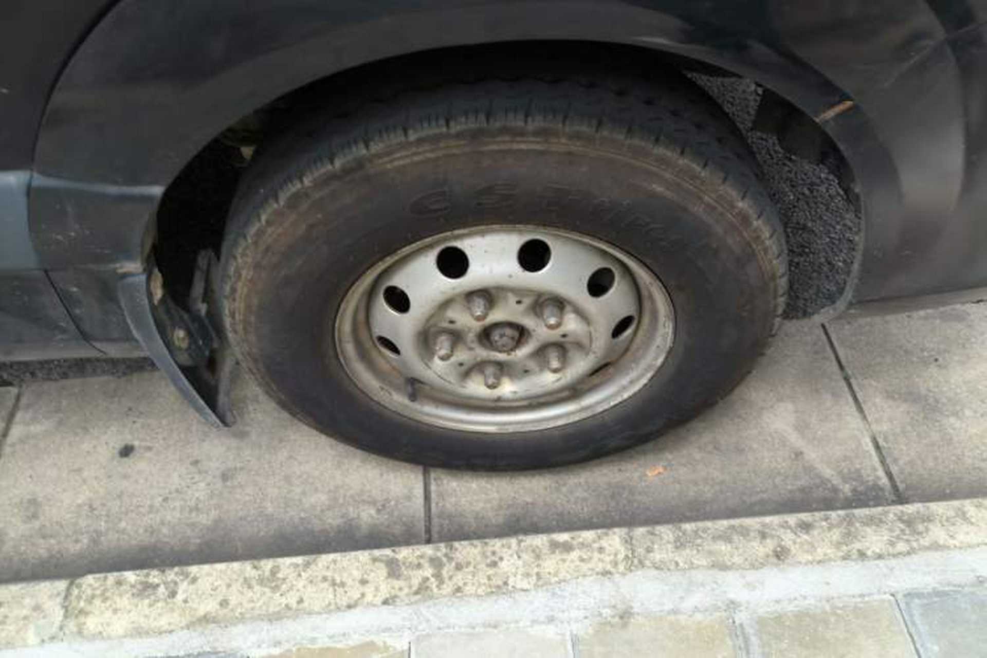 Used Foton Toano 2017 2.5T E Commercial Version Long Wheelbase 4J25TC3 Right Front Wheel Hub