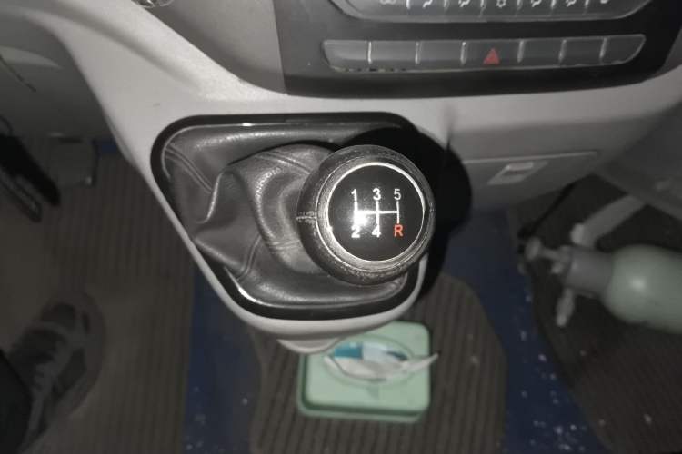 Used Foton Toano 2017 2.5T Restyled E Commercial Version Short Wheelbase 4J25TC3 Gear Lever