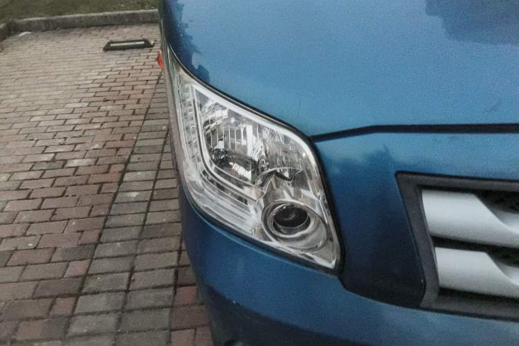 Used Foton Toano 2017 2.5T Restyled E Commercial Version Short Wheelbase 4J25TC3 Right Front Headlight