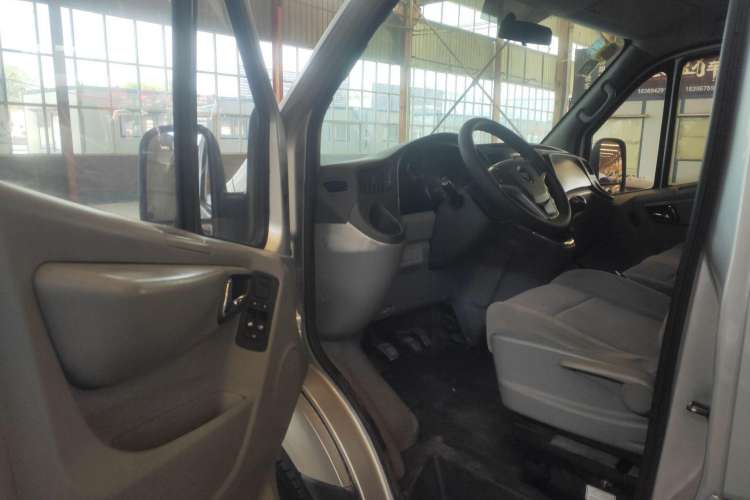 Used Foton Toano 2017 2.5T Restyled E Commercial Version Short Wheelbase 4J25TC3 Driver Seat