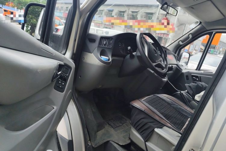 Used Foton Toano 2017 2.5T E Commercial Version Short Wheelbase 4J25TC3 Driver Seat