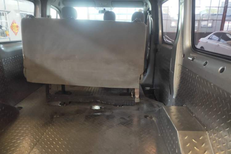 Used Foton Toano 2017 2.5T Restyled E Commercial Version Short Wheelbase 4J25TC3 Left Rear Seat