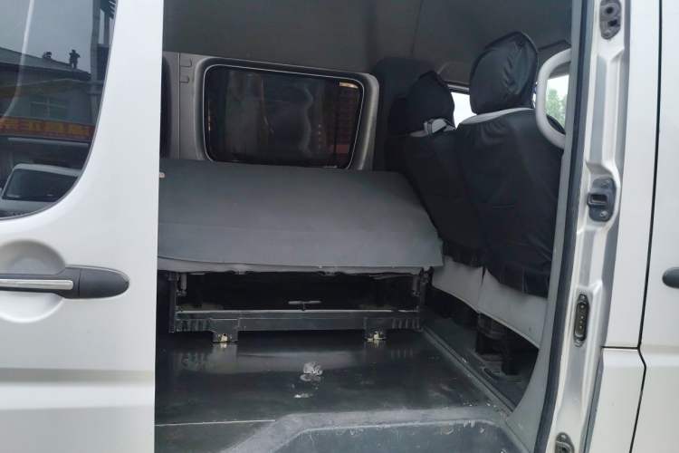 Used Foton Toano 2017 2.5T E Commercial Version Short Wheelbase 4J25TC3 Left Rear Seat