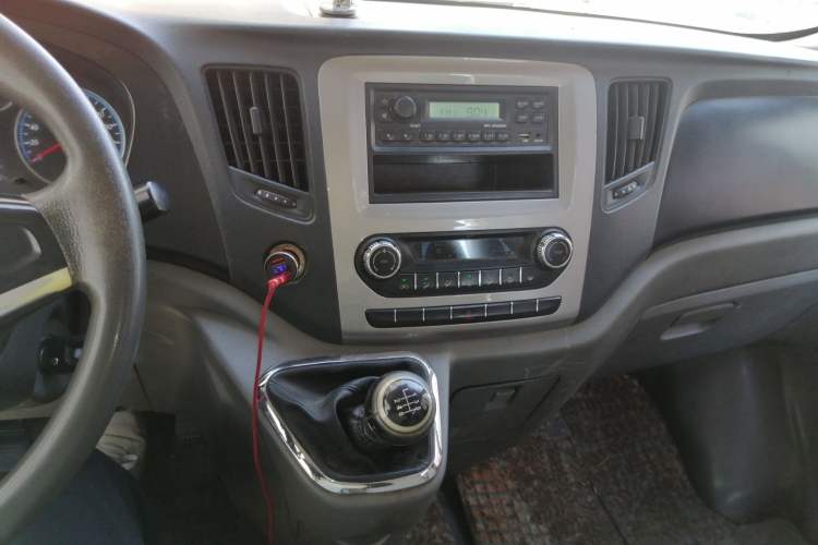 Used Foton Toano 2017 2.5T E Commercial Version Long Wheelbase 4J25TC3 Audio And AC Panel