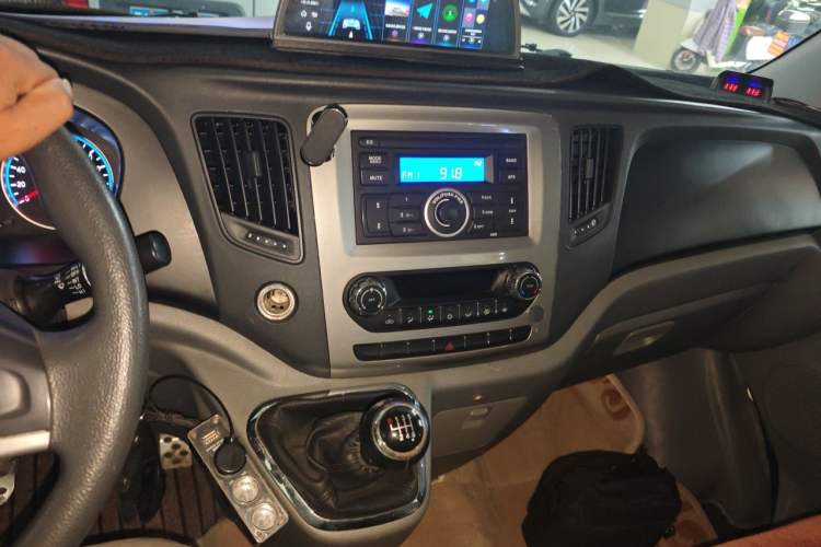 Used Foton Toano 2017 2.5T Restyled E Commercial Version Long Wheelbase 4J25TC3 Audio And AC Panel