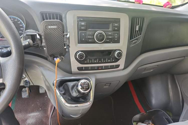 Used Foton Toano 2017 2.5T Restyled E Commercial Version Long Wheelbase 4J25TC3 Audio And AC Panel