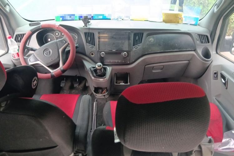 Used Foton Toano 2017 2.8T E Commercial Version Long Wheelbase 4J28TC3 Center Console