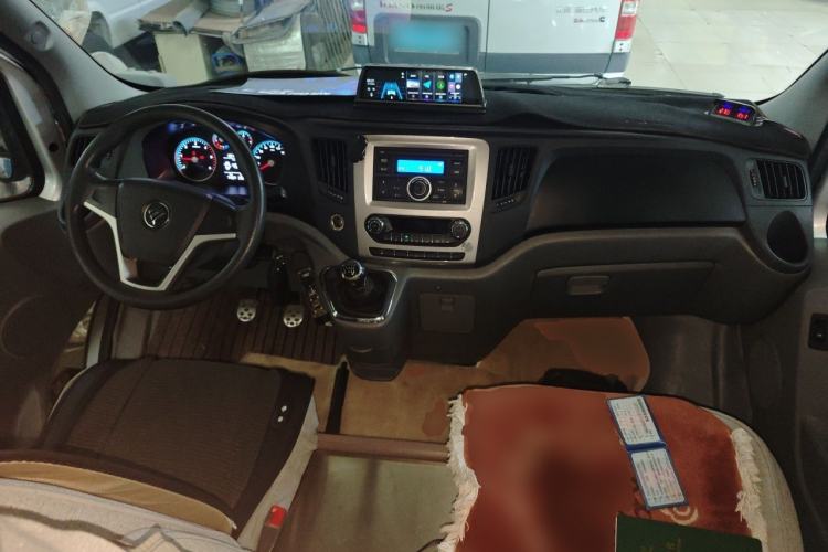 Used Foton Toano 2017 2.5T Restyled E Commercial Version Long Wheelbase 4J25TC3 Center Console