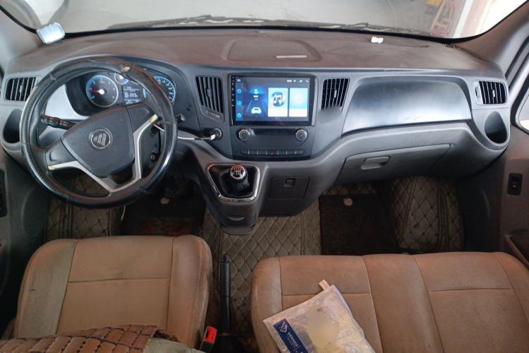 Used Foton Toano 2017 2.5T Restyled E Commercial Version Long Wheelbase 4J25TC3 Center Console
