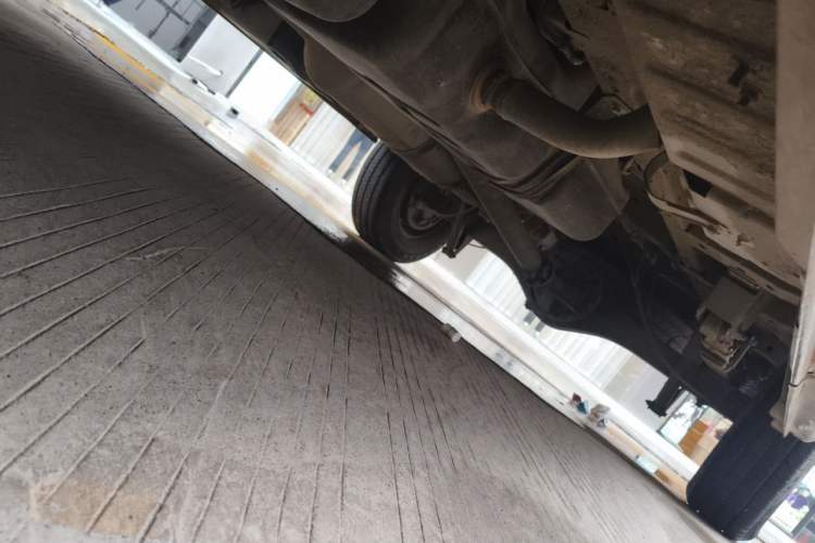 Used Foton Toano 2017 2.5T Restyled E Commercial Version Short Wheelbase 4J25TC3 Chassis Front Left