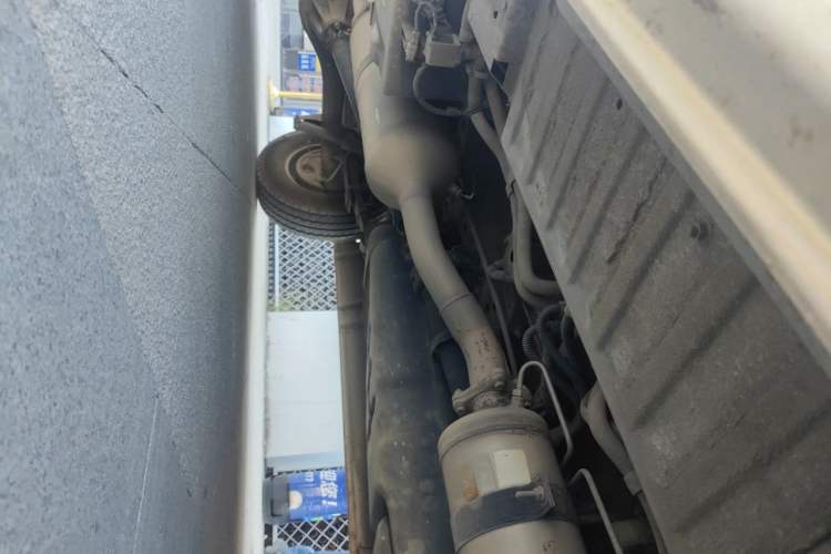 Used Foton Toano 2017 2.5T Restyled E Commercial Version Short Wheelbase 4J25TC3 Chassis Front Right