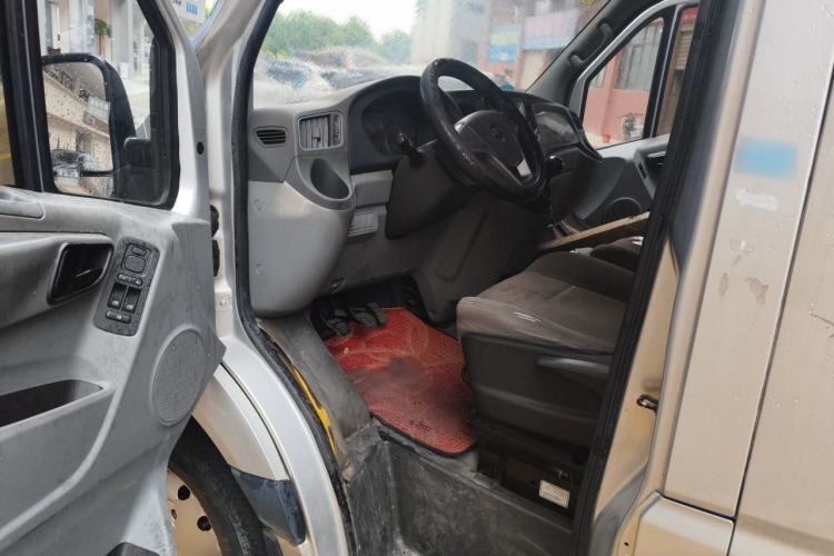 Used Foton Toano 2017 2.5T Restyled E Commercial Version Short Wheelbase 4J25TC3 Driver Seat
