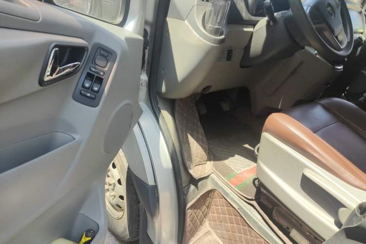 Used Foton Toano 2017 2.5T Restyled E Commercial Version Short Wheelbase 4J25TC3 Driver Seat