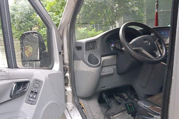 Used Foton Toano 2017 2.8T Restyled S Commercial Version Short Wheelbase ISF2.8s5129T Driver Seat