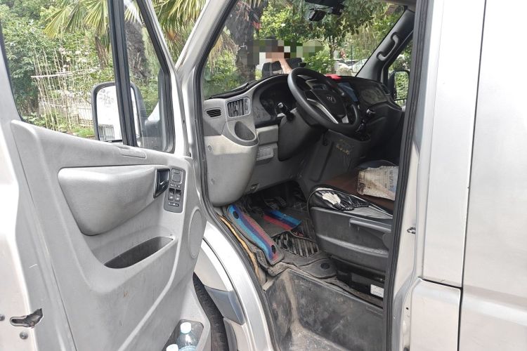 Used Foton Toano 2017 2.5T Restyled E Commercial Version Short Wheelbase 4J25TC3 Driver Seat