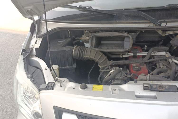 Used Foton Toano 2017 2.5T E Commercial Version Long Wheelbase 4J25TC3 Engine Bay Right