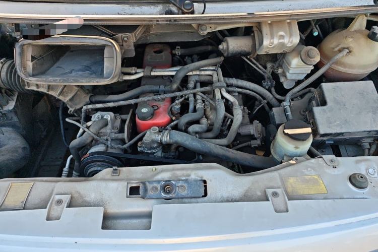 Used Foton Toano 2017 2.5T Rear Dual-Tire Commercial Version Long Wheelbase 4J25TC3 Engine Bay