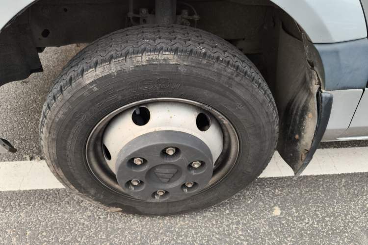Used Foton Toano 2017 2.5T Rear Dual-Tire Commercial Version Long Wheelbase 4J25TC3 Exterior 7