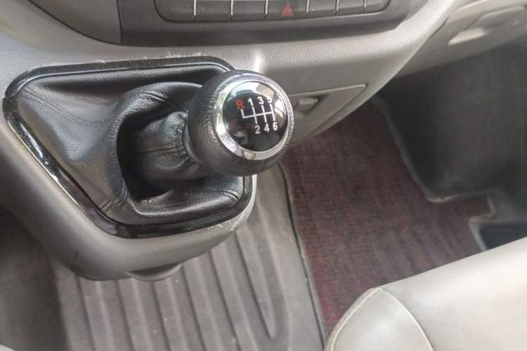 Used Foton Toano 2017 2.5T E Commercial Version Long Wheelbase 4J25TC3 Gear Lever