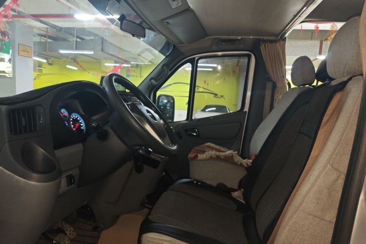 Used Foton Toano 2017 2.5T Restyled E Commercial Version Long Wheelbase 4J25TC3 Left Front Seat
