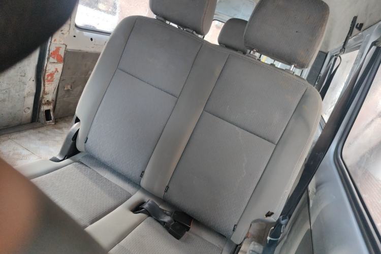 Used Foton Toano 2017 2.5T E Commercial Version Long Wheelbase 4J25TC3 Left Rear Seat