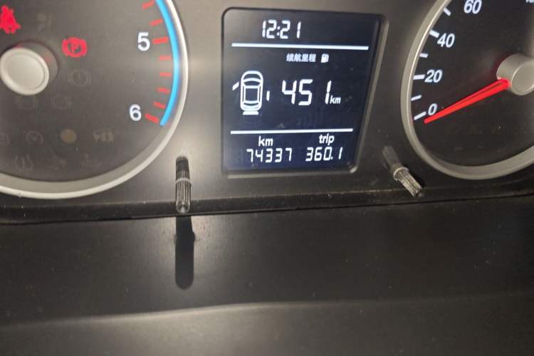Used Foton Toano 2017 2.5T Restyled E Commercial Version Long Wheelbase 4J25TC3 Odometer Close Up