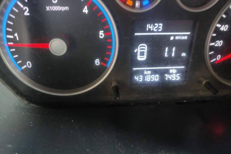 Used Foton Toano 2017 2.5T E Commercial Version Long Wheelbase 4J25TC3 Odometer Close Up