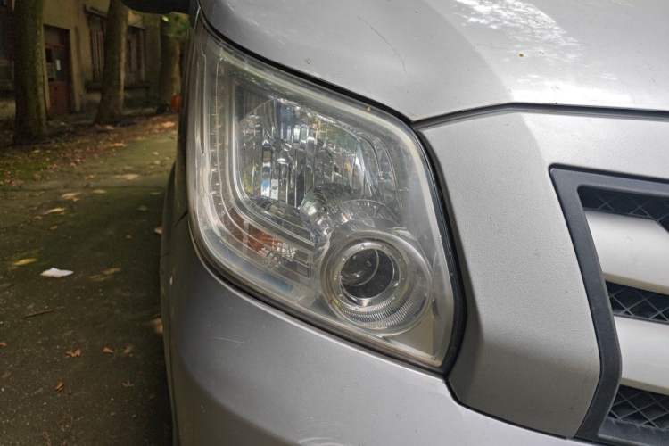 Used Foton Toano 2017 2.5T Restyled E Commercial Version Long Wheelbase 4J25TC3 Right Front Headlight