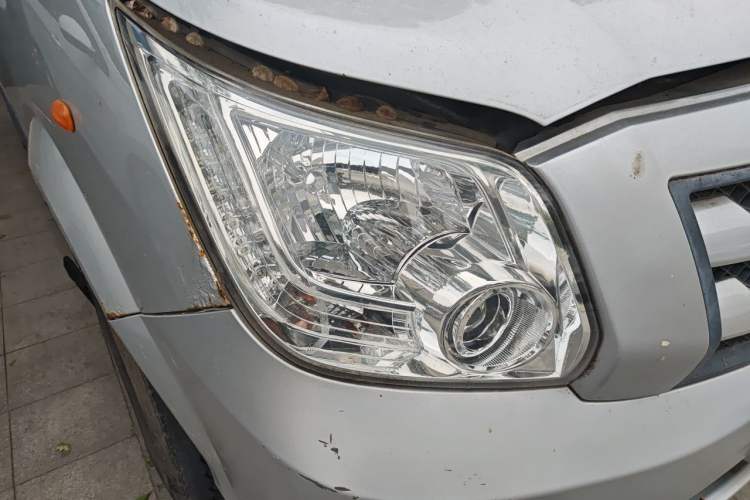Used Foton Toano 2017 2.5T E Commercial Version Short Wheelbase 4J25TC3 Right Front Headlight