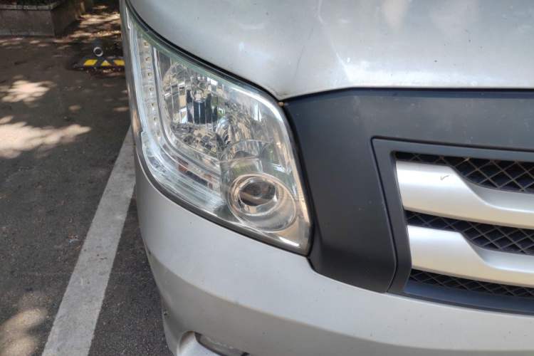 Used Foton Toano 2017 2.8T Restyled S Commercial Version Short Wheelbase ISF2.8s5129T Right Front Headlight