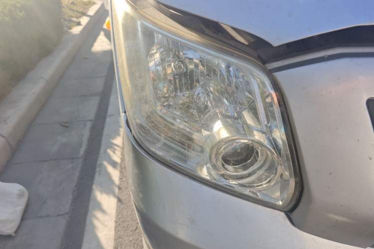 Used Foton Toano 2017 2.5T Restyled E Commercial Version Long Wheelbase 4J25TC3 Right Front Headlight