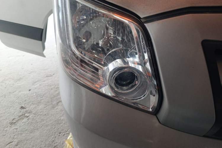 Used Foton Toano 2017 2.5T Restyled E Commercial Version Long Wheelbase 4J25TC3 Right Front Headlight