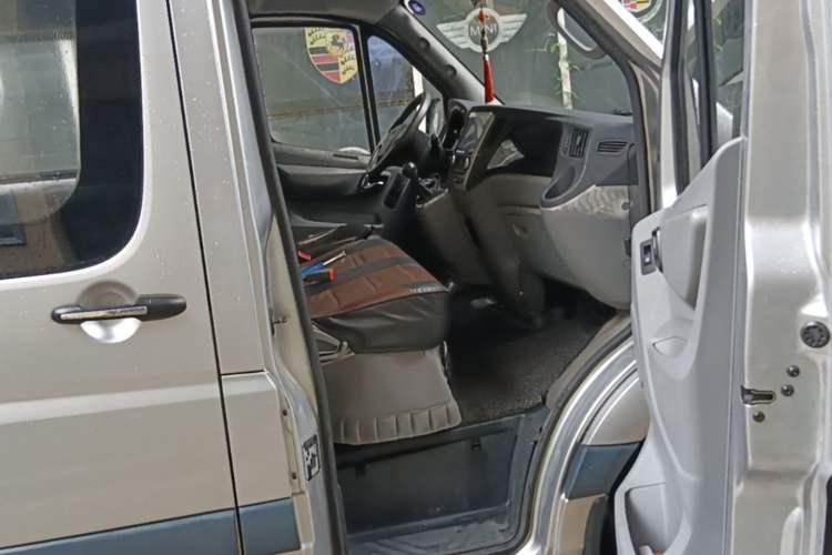 Used Foton Toano 2017 2.8T Restyled S Commercial Version Short Wheelbase ISF2.8s5129T Right Front Seat
