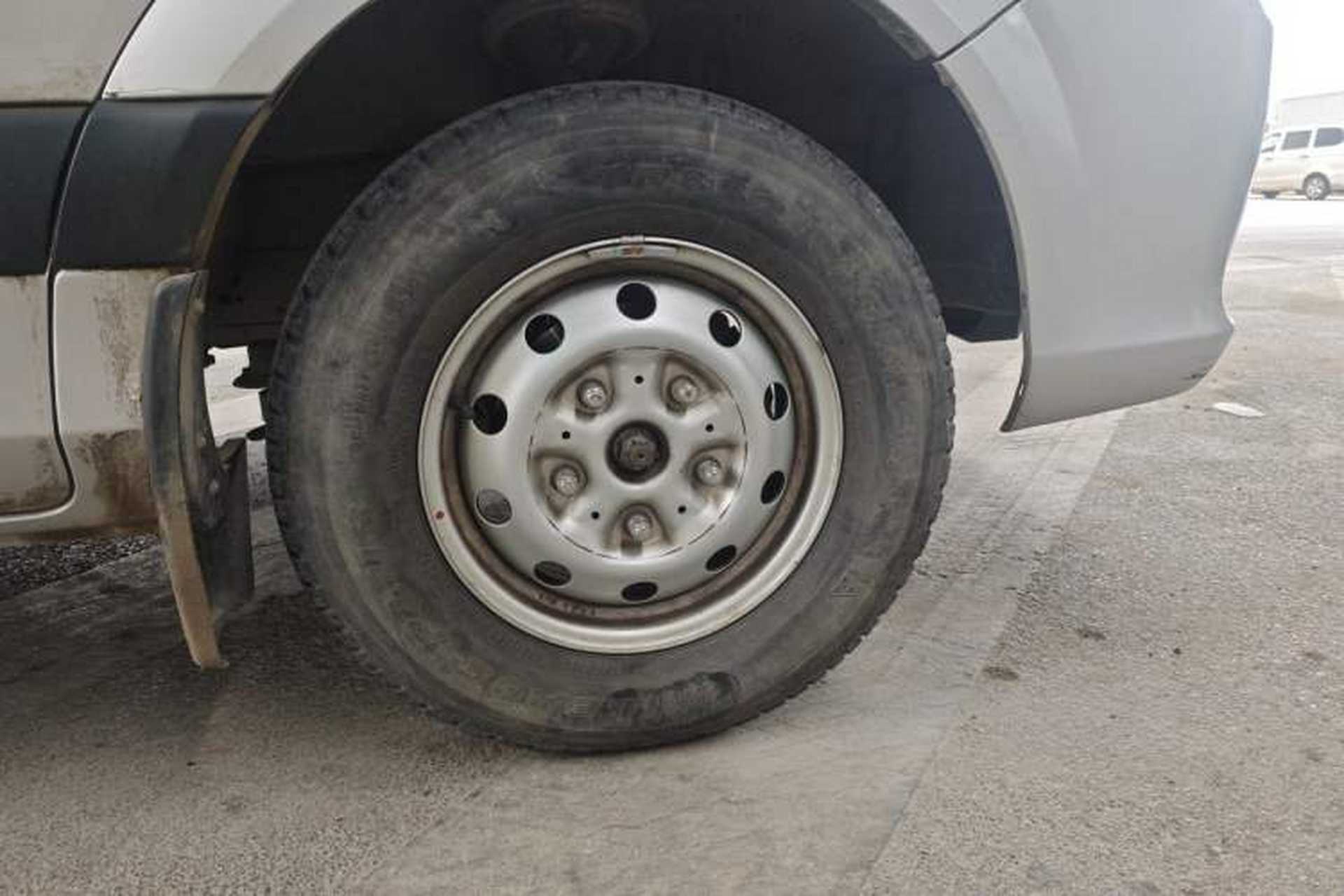 Used Foton Toano 2017 2.8T E Commercial Version Long Wheelbase 4J28TC3 Right Front Wheel Hub
