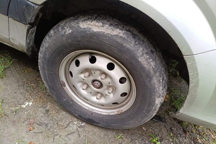 Used Foton Toano 2017 2.8T S Commercial Version Long Wheelbase ISF2.8s5F148 Right Front Wheel Hub
