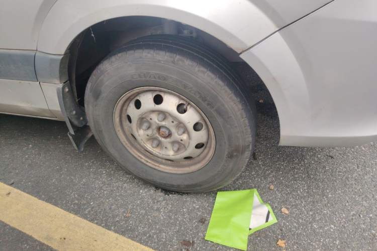 Used Foton Toano 2017 2.5T E Commercial Version Long Wheelbase 4J25TC3 Right Front Wheel Hub