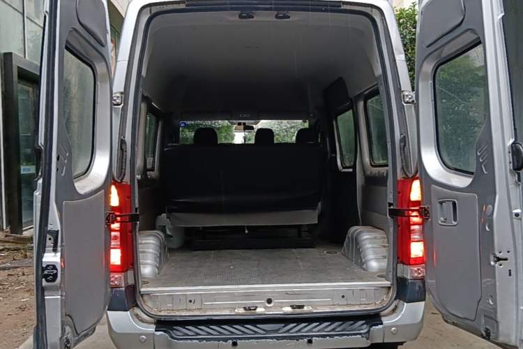 Used Foton Toano 2017 2.8T Restyled S Commercial Version Short Wheelbase ISF2.8s5129T Trunk
