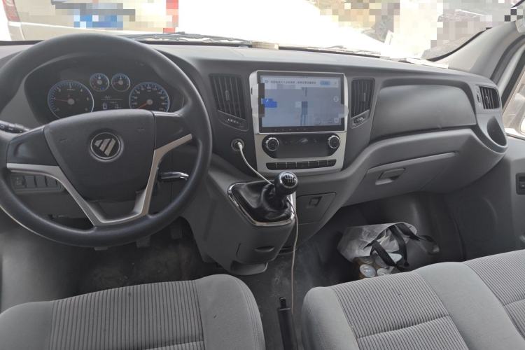 Used Foton Toano 2017 2.5T Restyled E Commercial Version Short Wheelbase 4J25TC3 Center Console